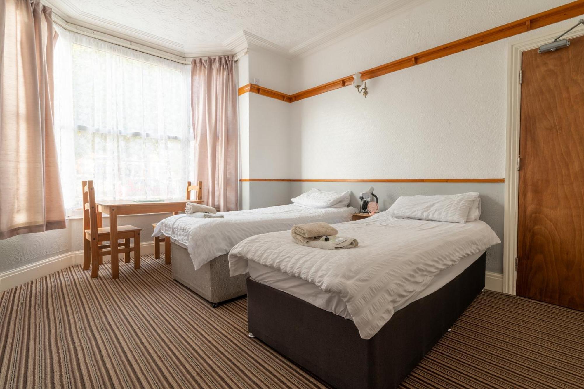 Hotel Moonside Lets 2*